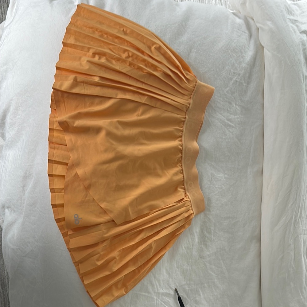 alo Pleated Skirt-Short (peach)